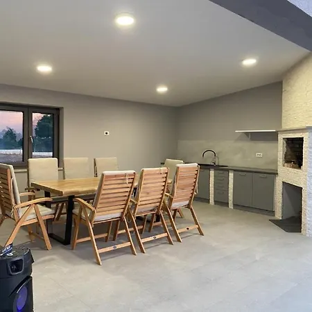 Holiday Home Villa Harmony בית נופש *