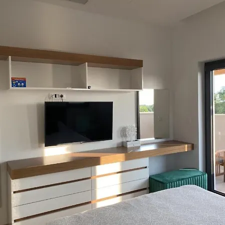 בית נופש Holiday Home Villa Harmony *