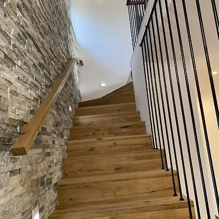 בית נופש Holiday Home Villa Harmony Tinjan
